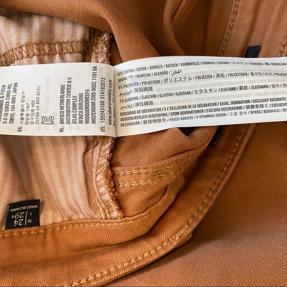 A&F Low Rise Super Skinny Jeans - Picture 3 of 3